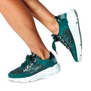 Vaddia Binx Sneakers in Green